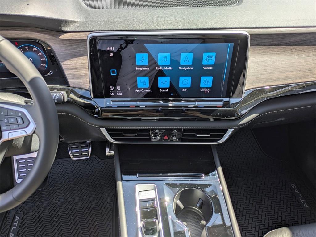 new 2025 Volkswagen Atlas car, priced at $54,640