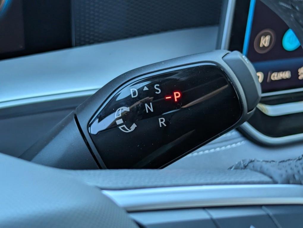 new 2025 Volkswagen Tiguan car, priced at $37,959