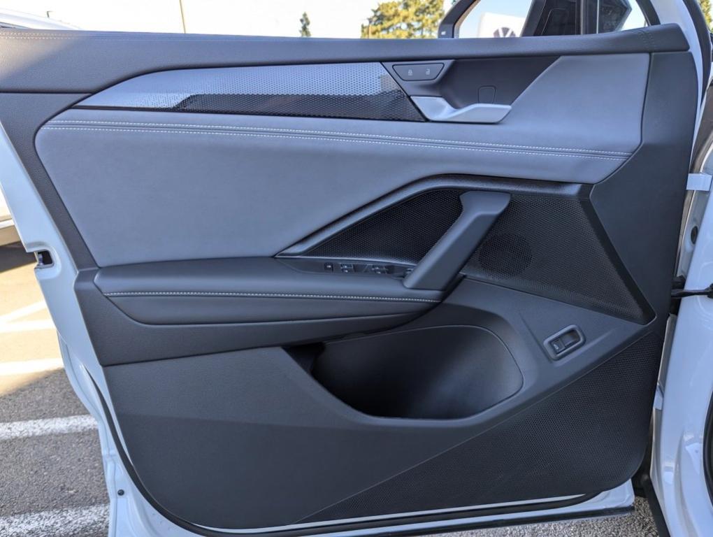 new 2025 Volkswagen Tiguan car, priced at $37,959