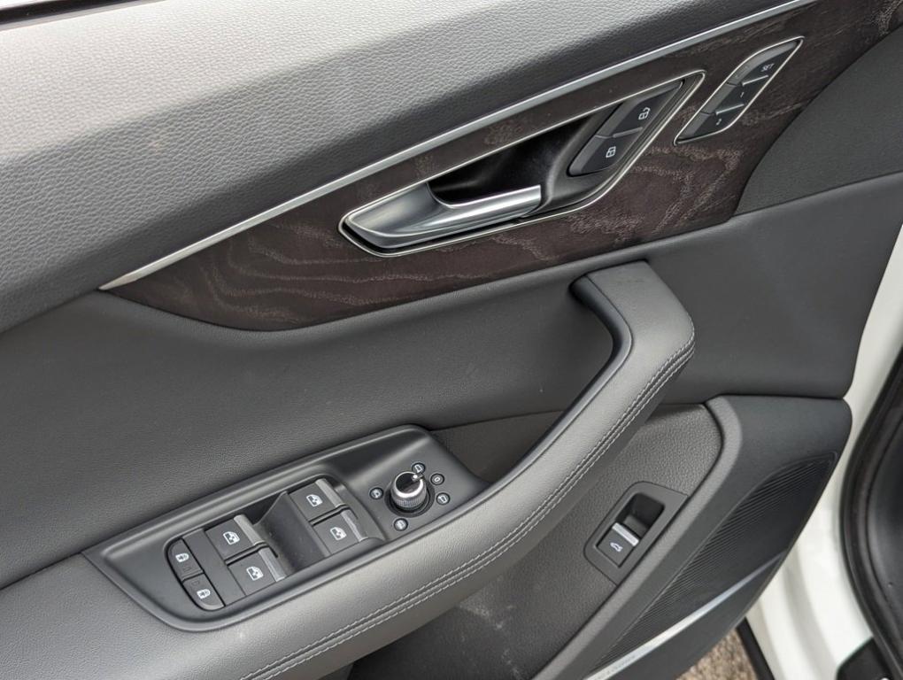 used 2023 Audi Q7 car, priced at $39,709