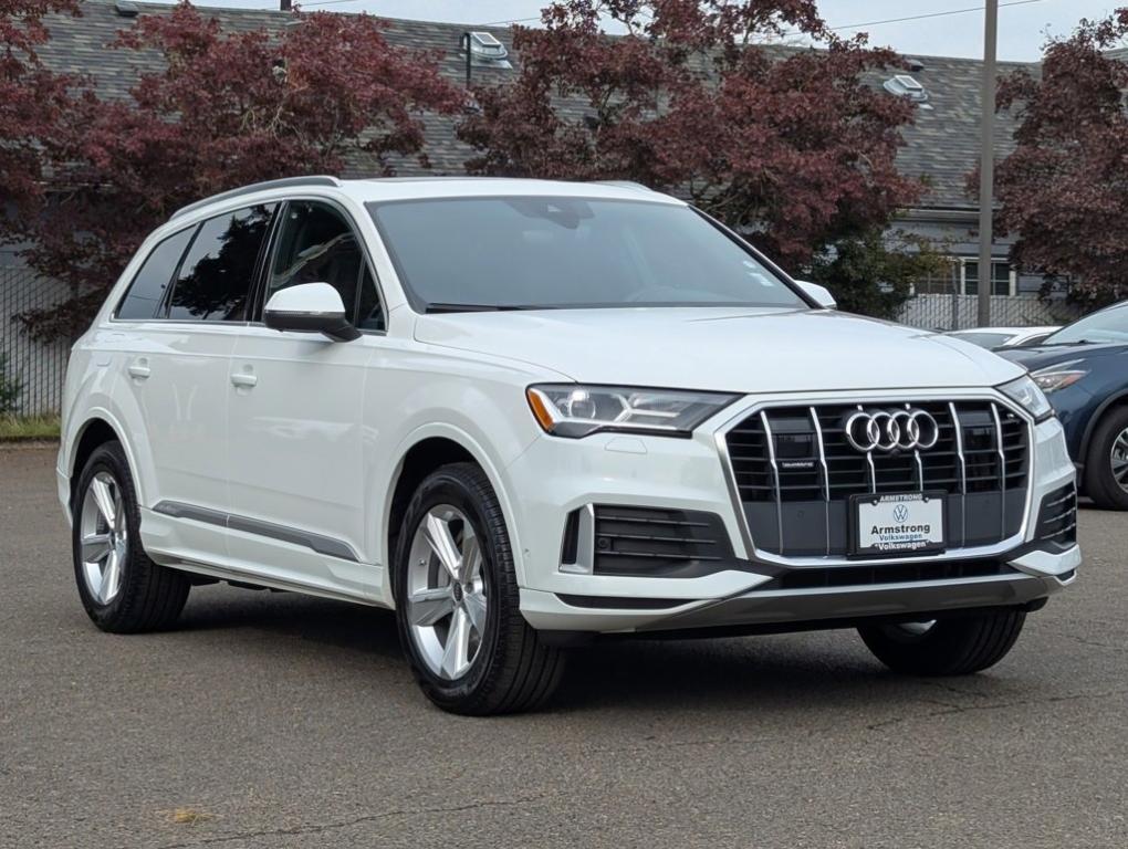 used 2023 Audi Q7 car, priced at $39,709