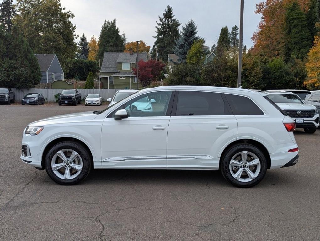 used 2023 Audi Q7 car, priced at $39,709