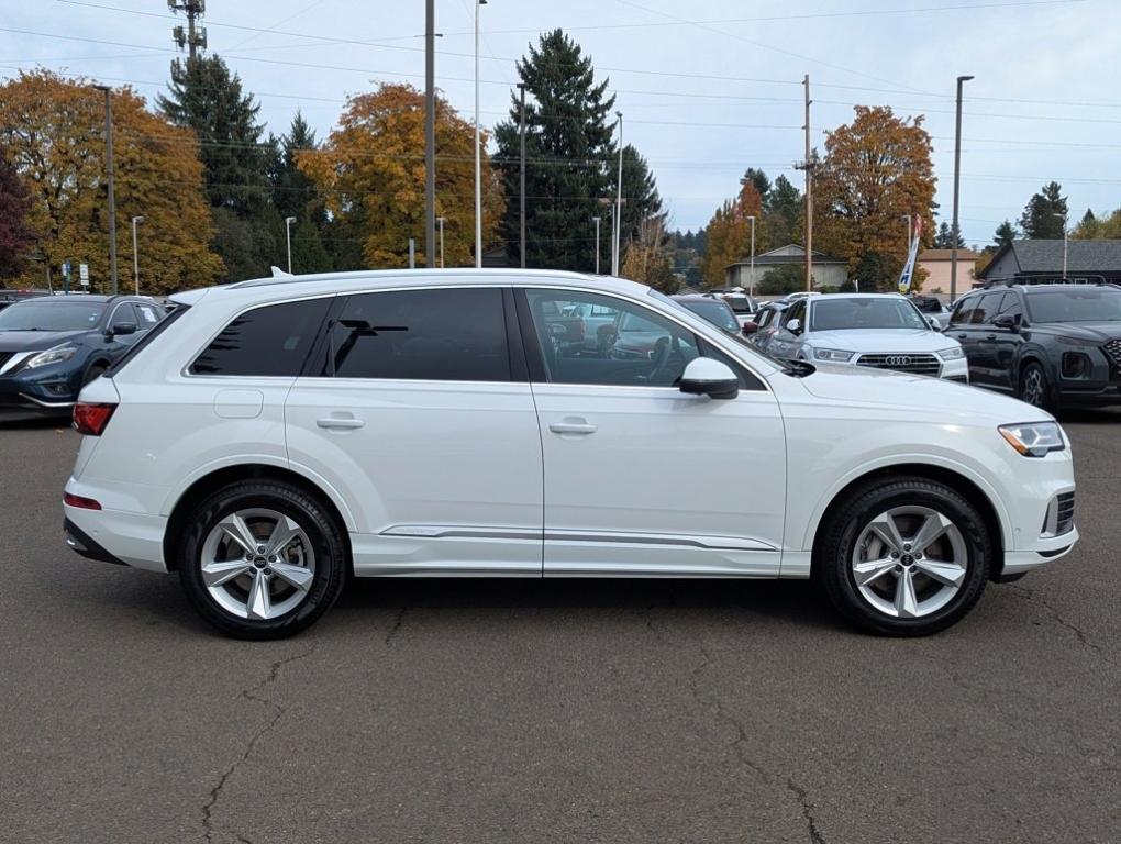 used 2023 Audi Q7 car, priced at $39,709