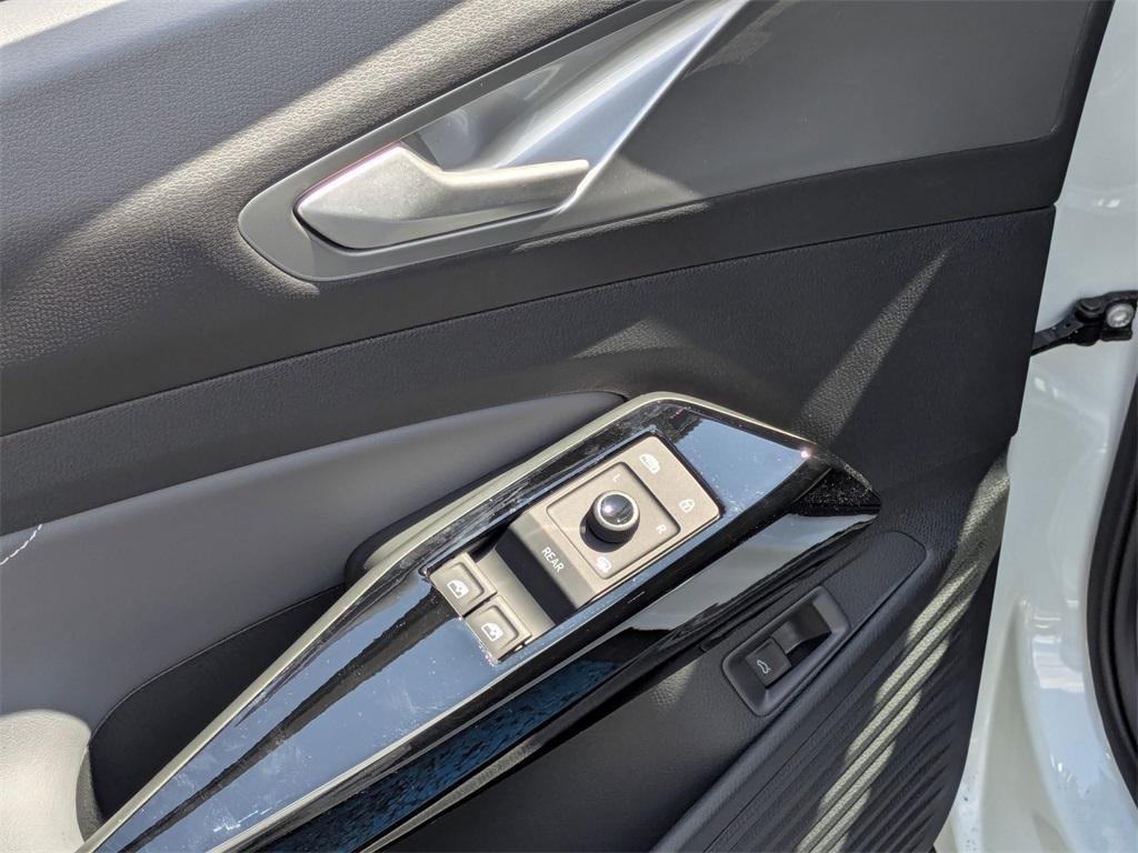new 2025 Volkswagen ID.4 car, priced at $46,368