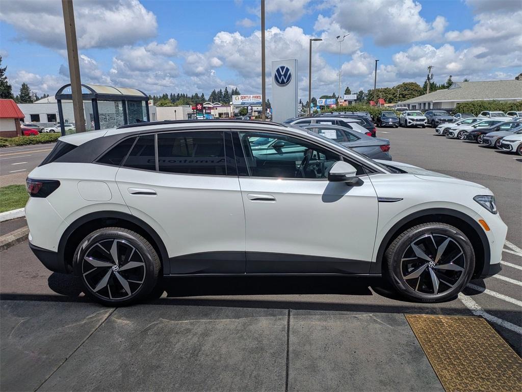 new 2025 Volkswagen ID.4 car, priced at $46,368