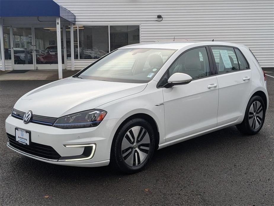 used 2015 Volkswagen e-Golf car, priced at $9,260