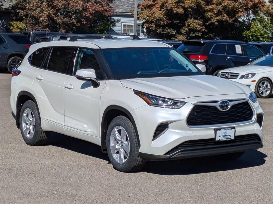 used 2020 Toyota Highlander car, priced at $27,948