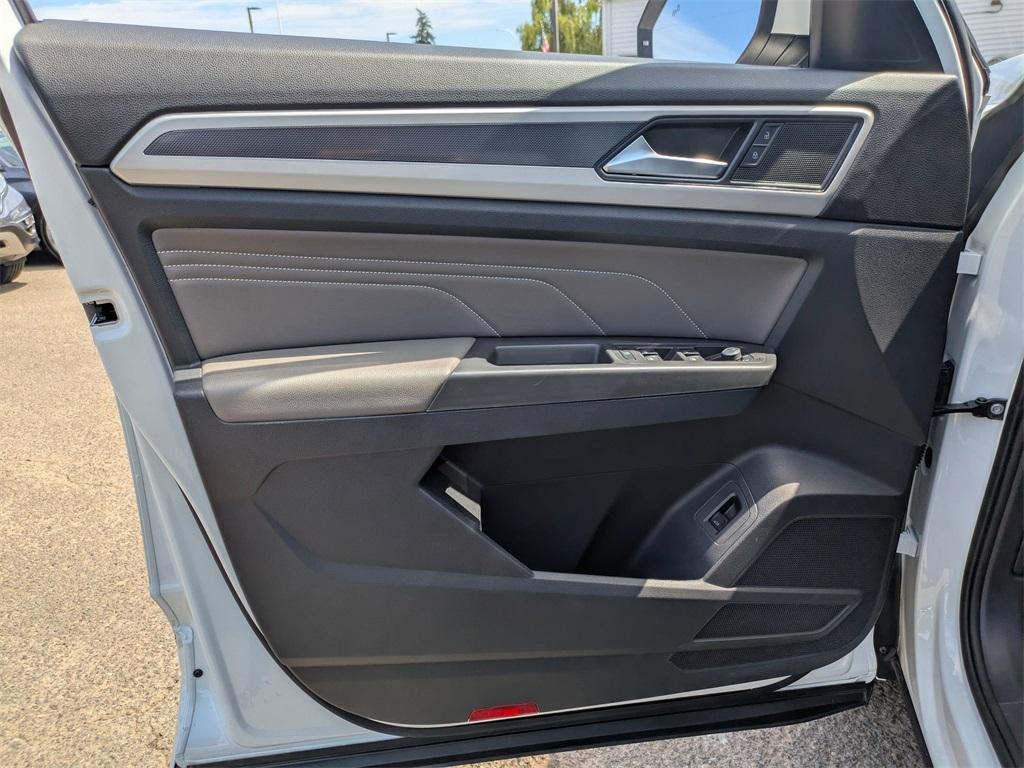 used 2022 Volkswagen Atlas Cross Sport car, priced at $33,990