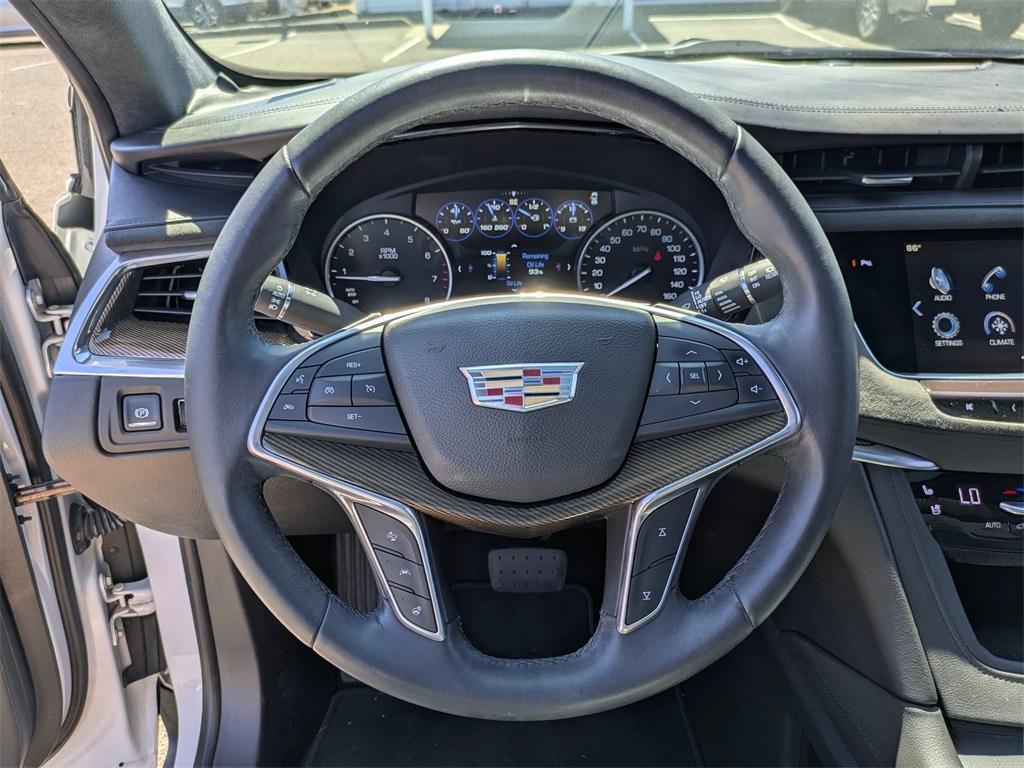 used 2017 Cadillac XT5 car, priced at $17,990