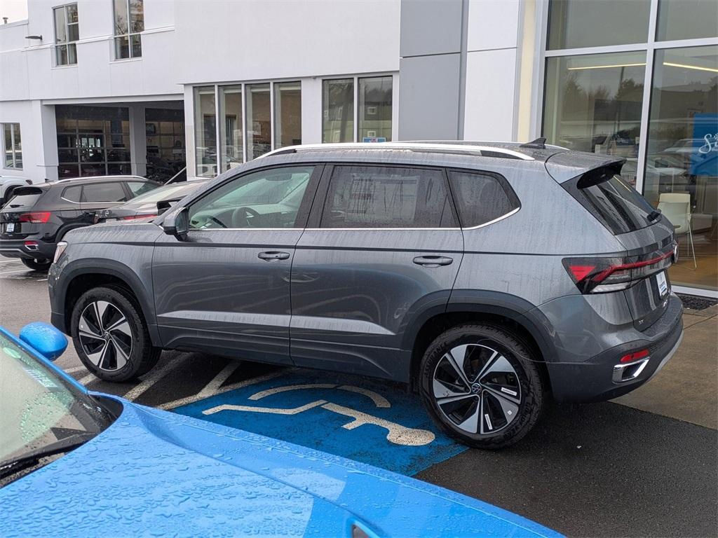 new 2025 Volkswagen Taos car