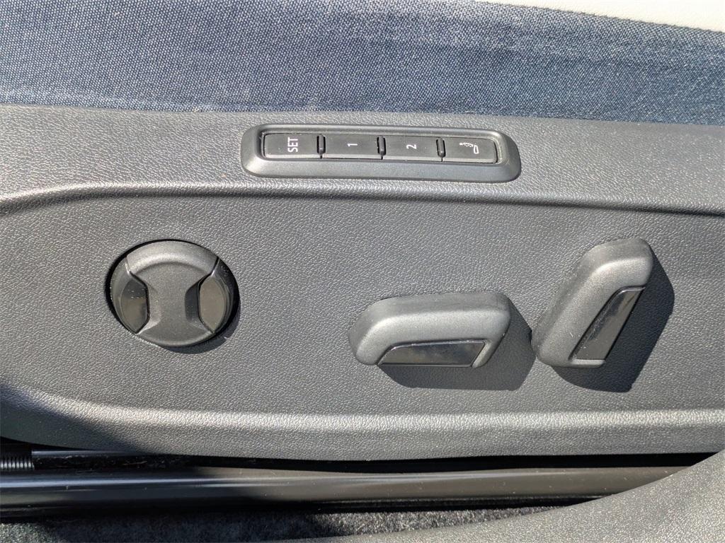 used 2023 Volkswagen ID.4 car, priced at $33,990