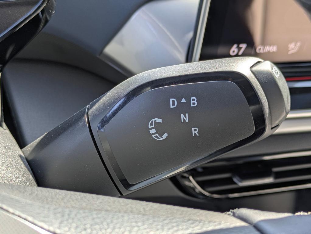 new 2025 Volkswagen ID.4 car