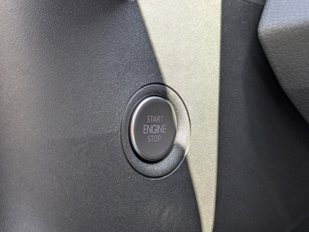 new 2025 Volkswagen ID.4 car