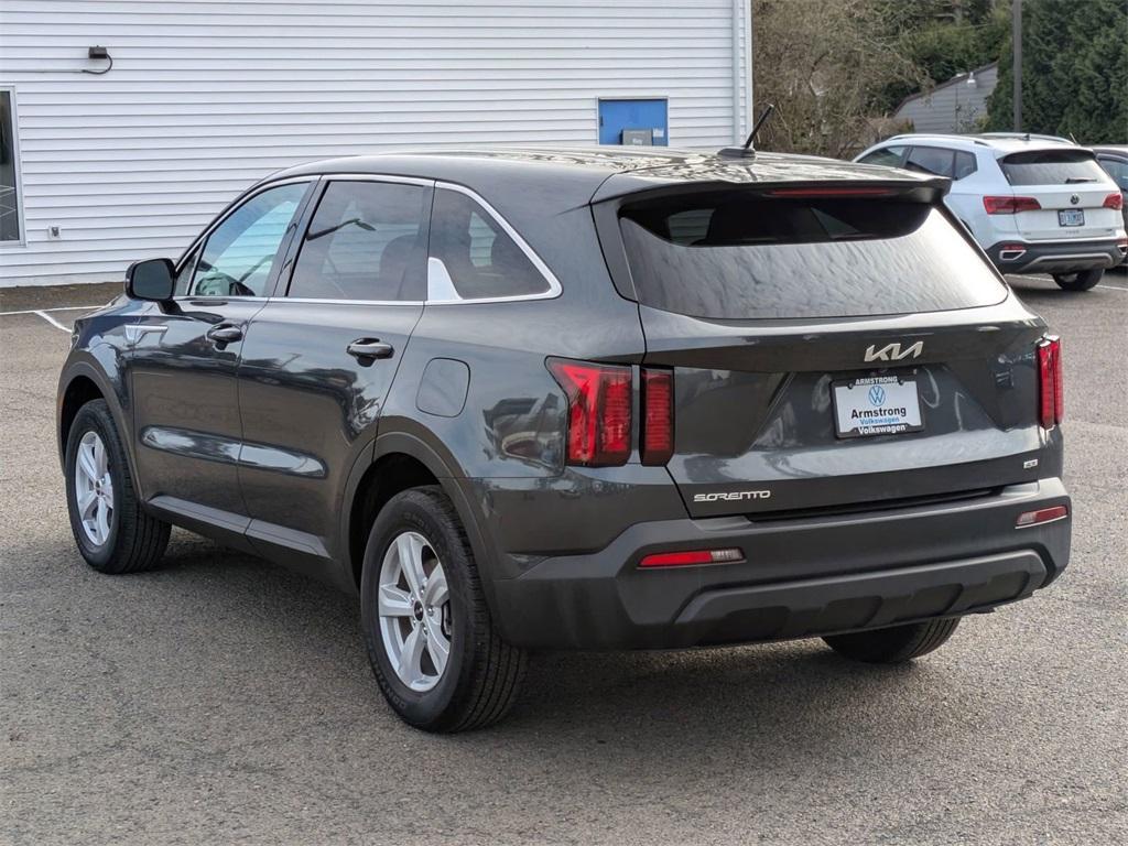 used 2023 Kia Sorento car, priced at $22,654