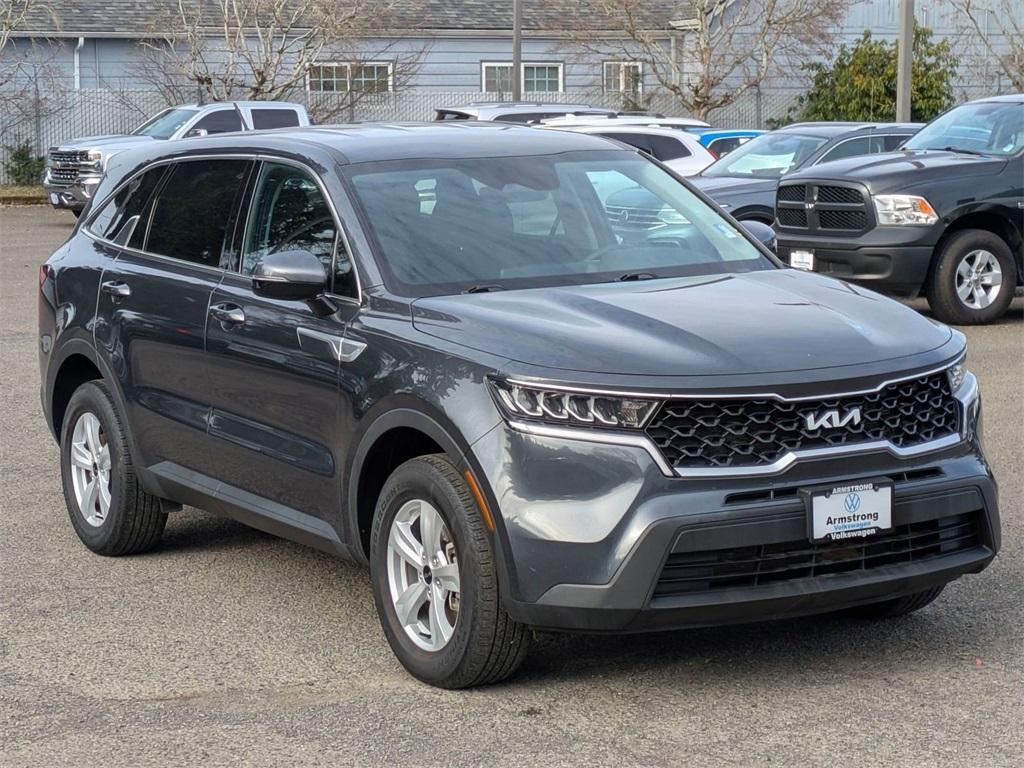 used 2023 Kia Sorento car, priced at $22,654