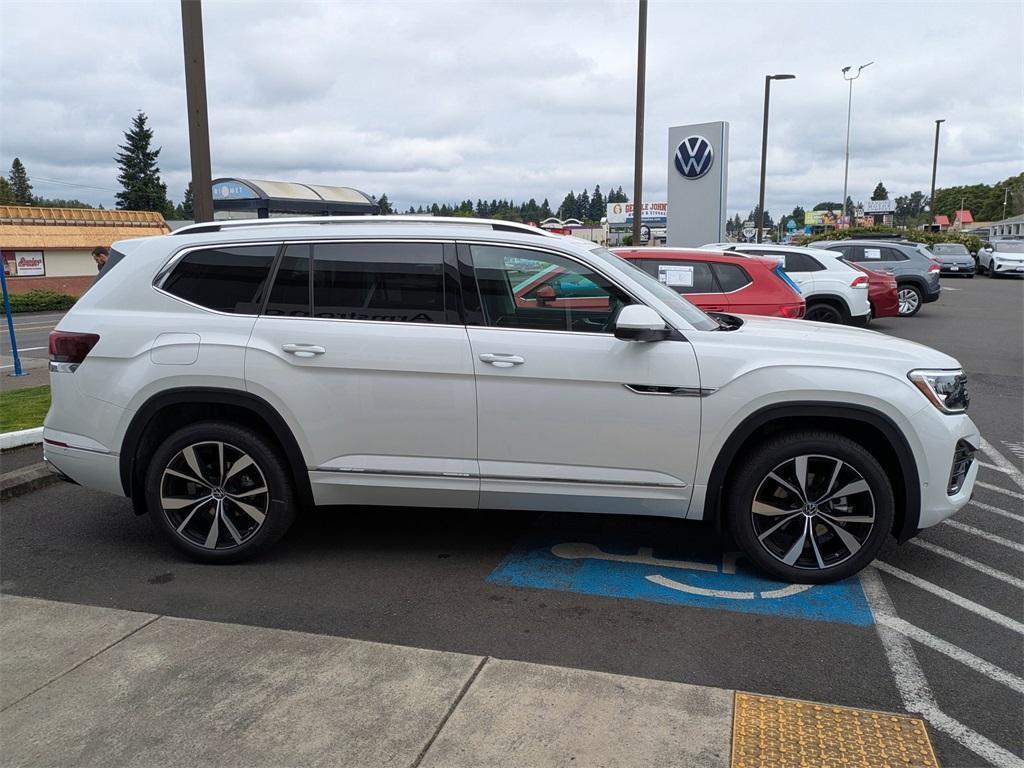 new 2025 Volkswagen Atlas car, priced at $55,077