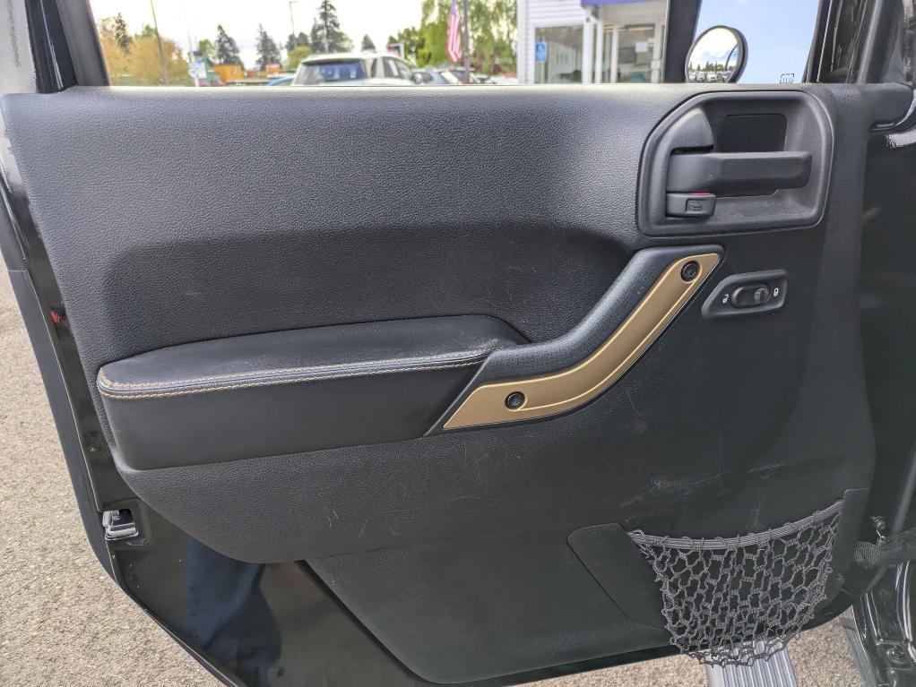 used 2014 Jeep Wrangler Unlimited car, priced at $22,990