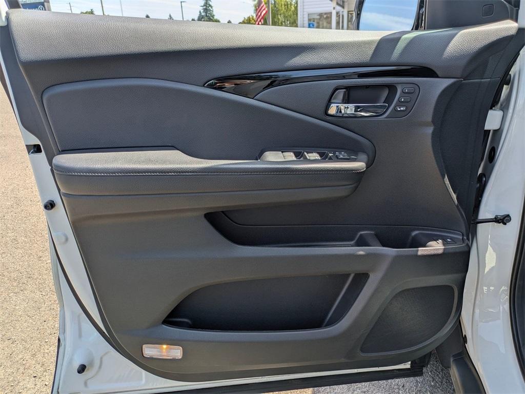 used 2019 Honda Pilot car, priced at $25,990