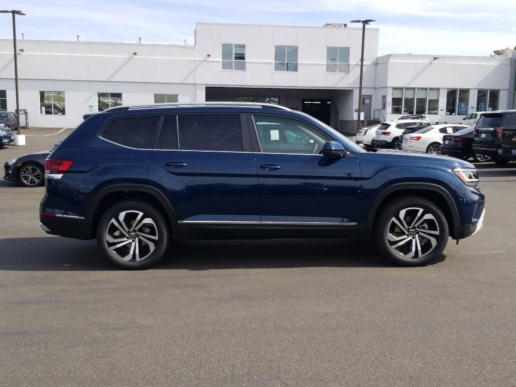 new 2022 Volkswagen Atlas car, priced at $47,274