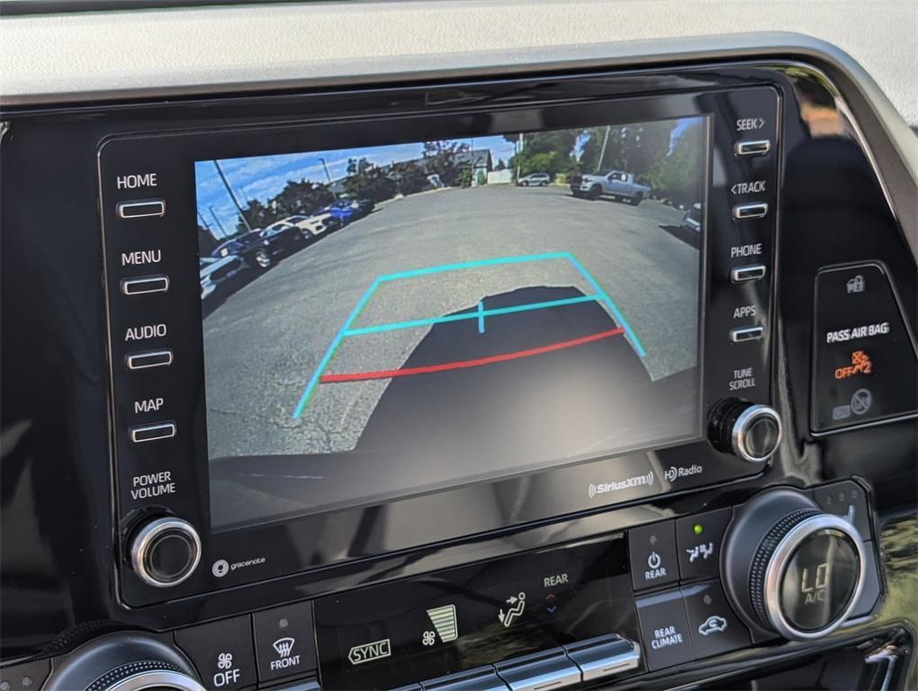 used 2020 Toyota Highlander car, priced at $34,990