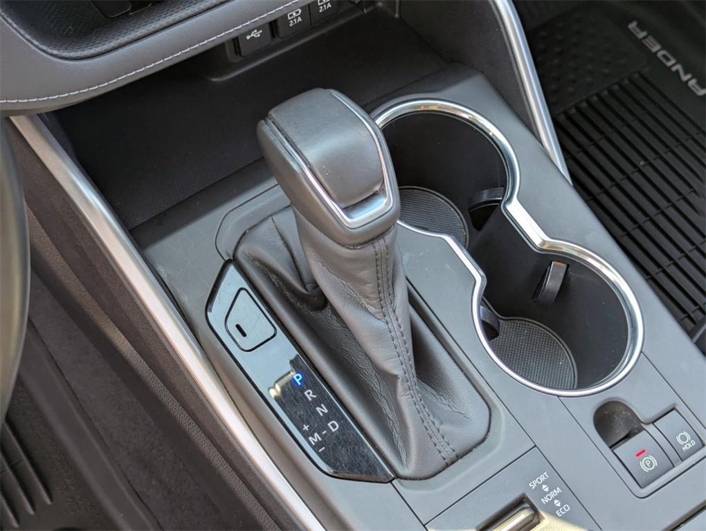 used 2020 Toyota Highlander car, priced at $34,990