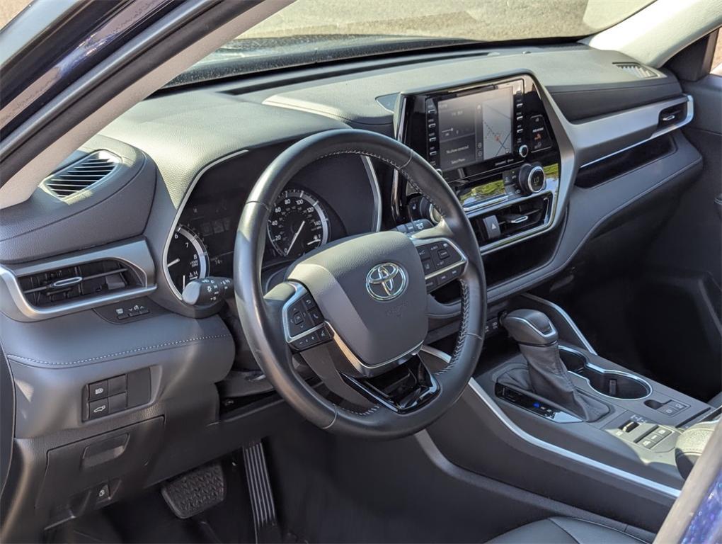 used 2020 Toyota Highlander car, priced at $34,990