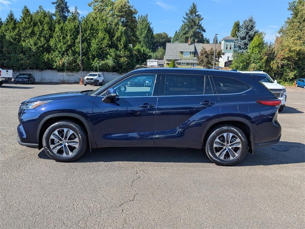 used 2020 Toyota Highlander car, priced at $34,990