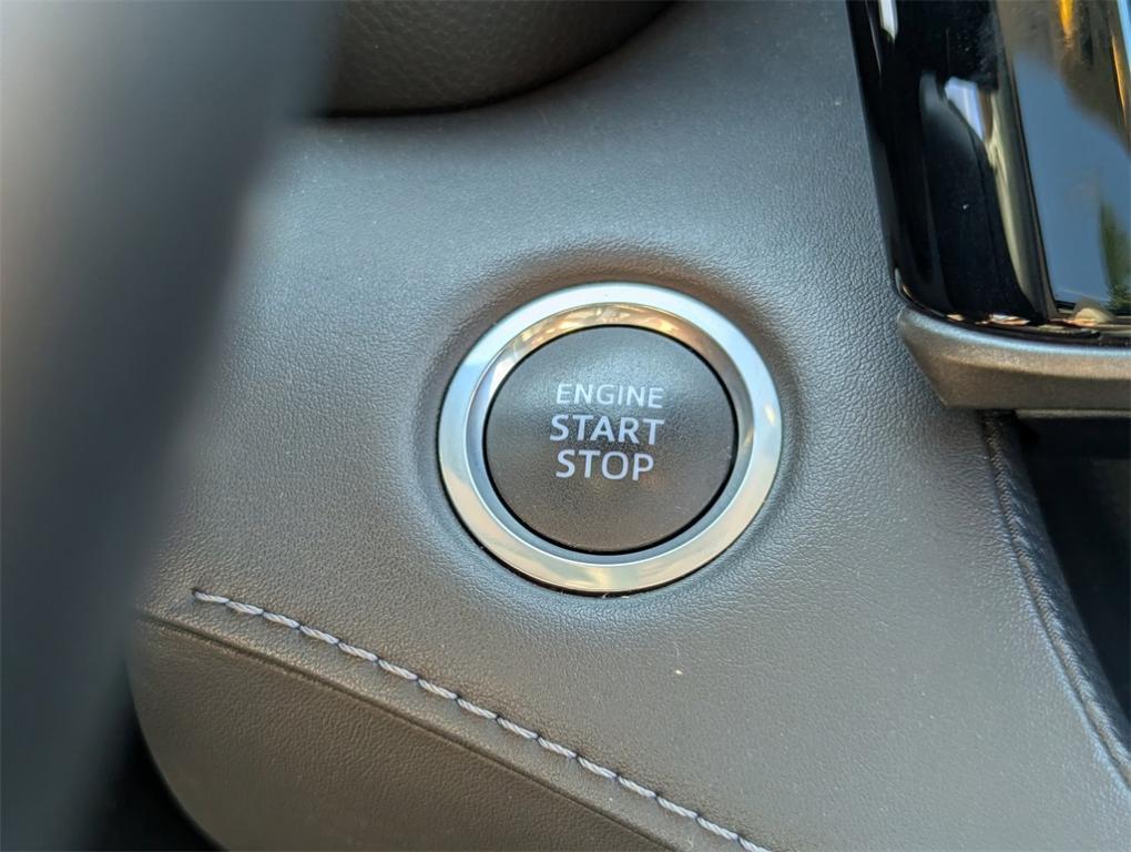 used 2020 Toyota Highlander car, priced at $34,990