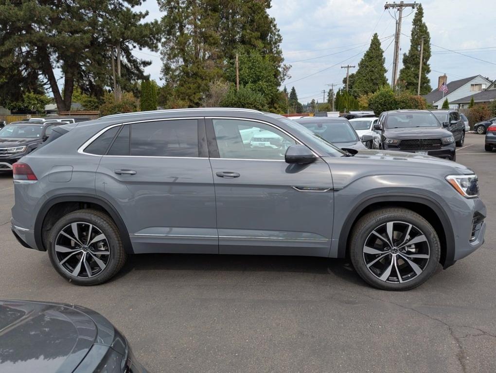 new 2026 Volkswagen Atlas Cross Sport car, priced at $54,035