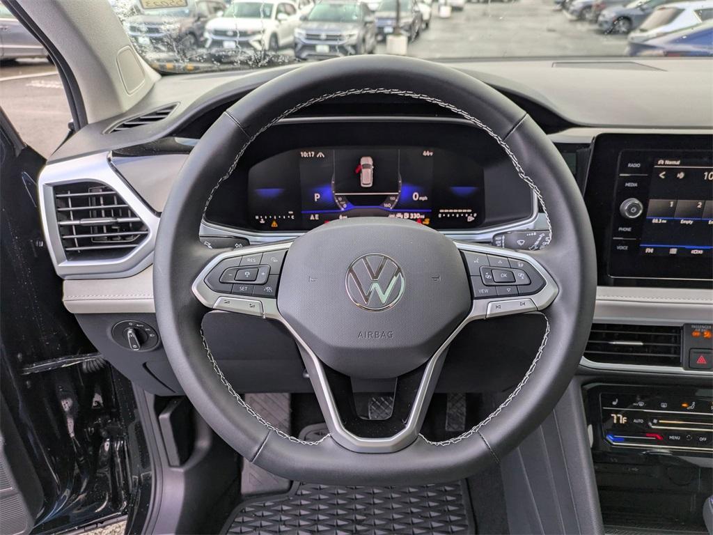 new 2025 Volkswagen Taos car