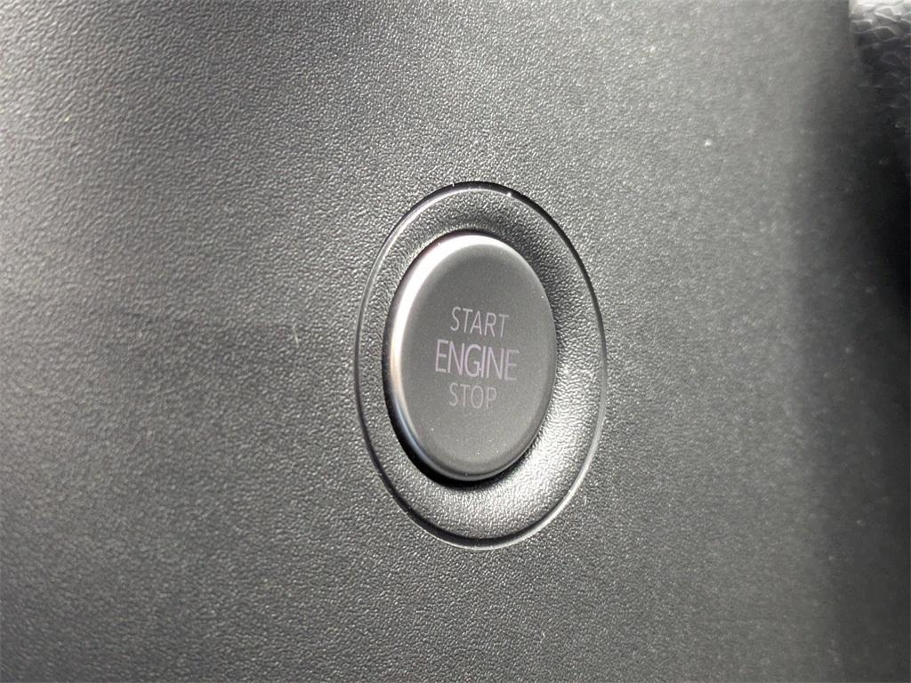 new 2025 Volkswagen ID.4 car