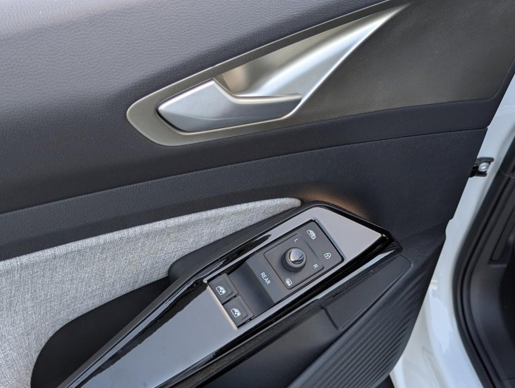 new 2025 Volkswagen ID.4 car, priced at $44,505