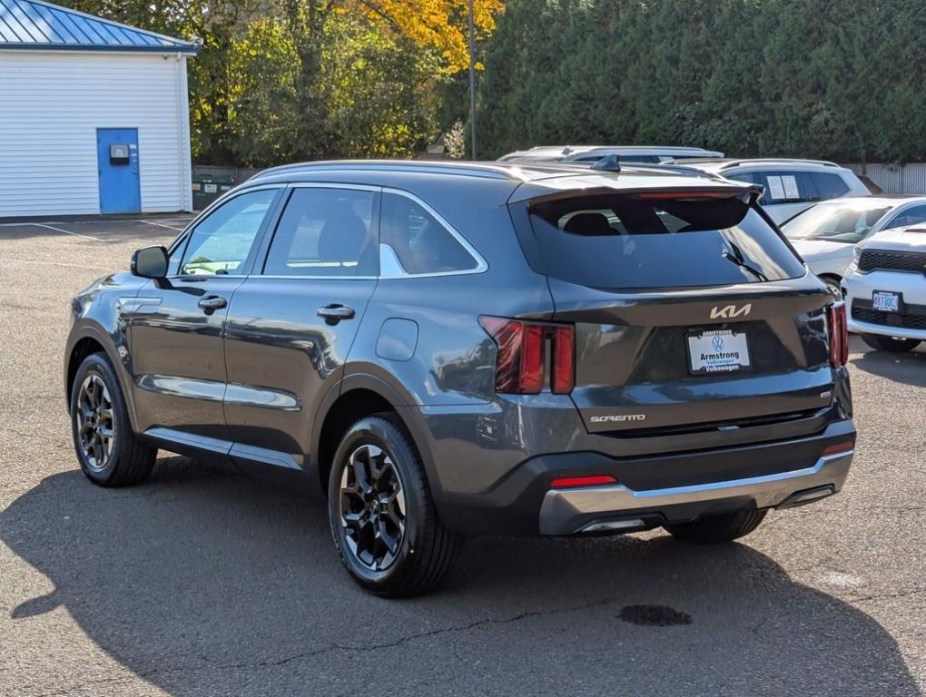 used 2024 Kia Sorento car, priced at $26,815