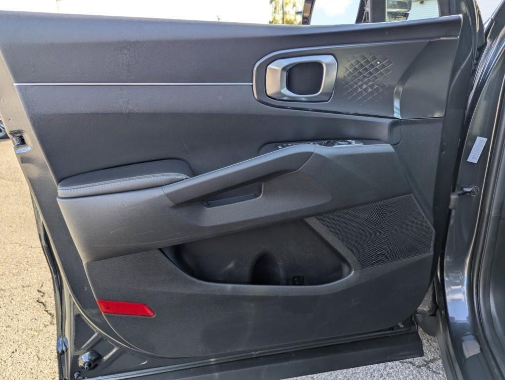 used 2024 Kia Sorento car, priced at $26,815