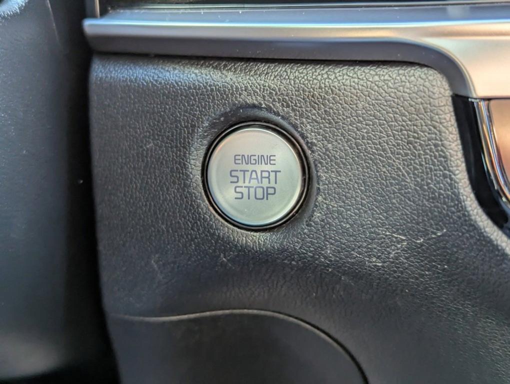 used 2024 Kia Sorento car, priced at $26,815