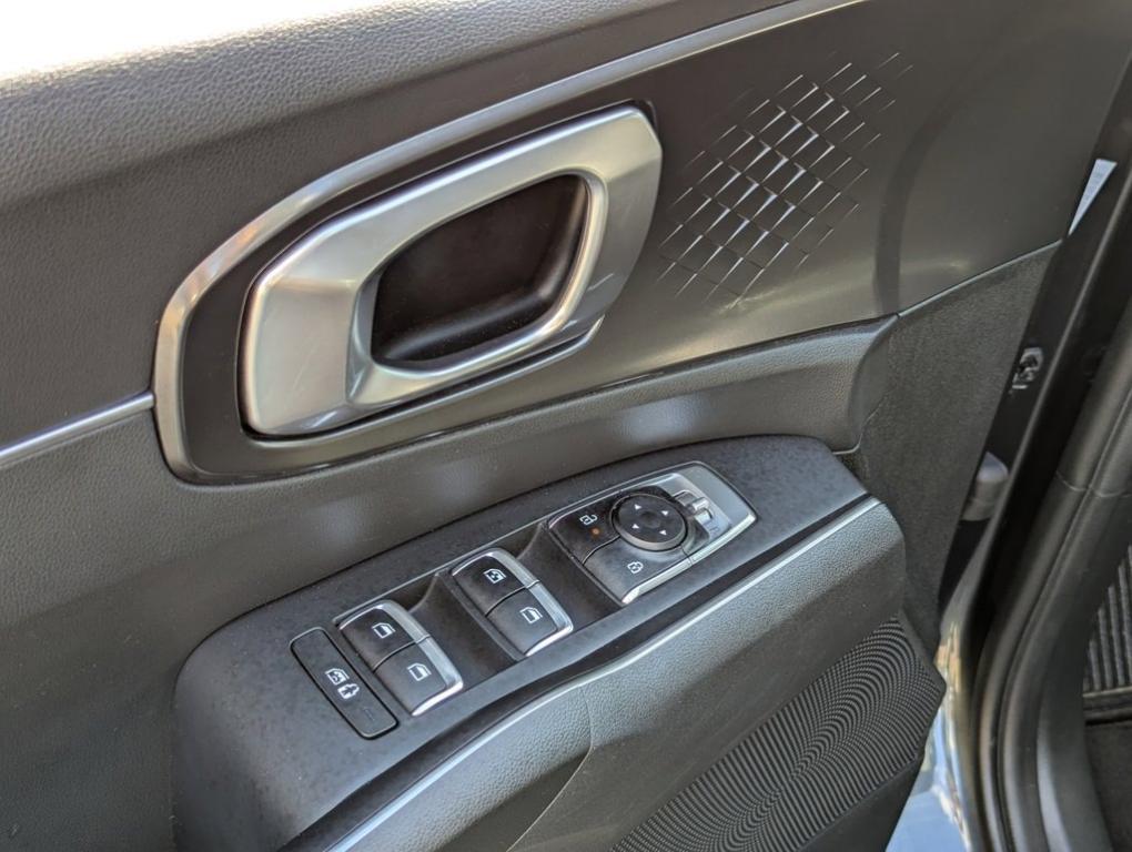 used 2024 Kia Sorento car, priced at $26,815