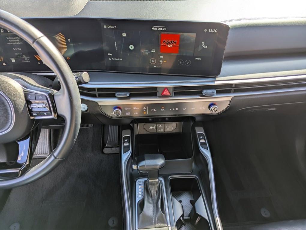 used 2024 Kia Sorento car, priced at $26,815