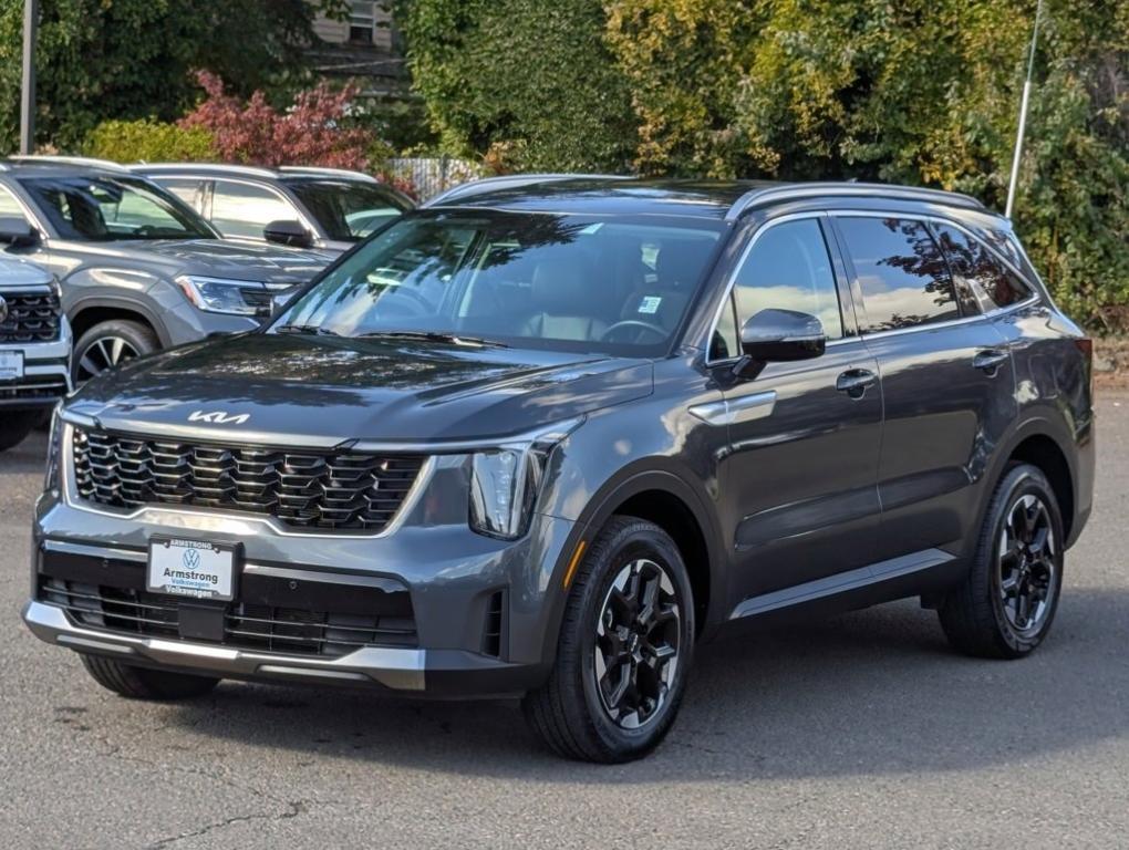 used 2024 Kia Sorento car, priced at $26,815