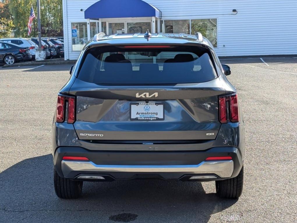 used 2024 Kia Sorento car, priced at $26,815
