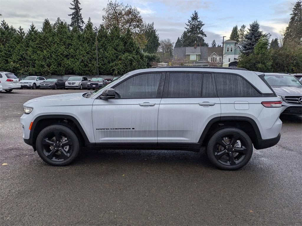 used 2023 Jeep Grand Cherokee car, priced at $35,000