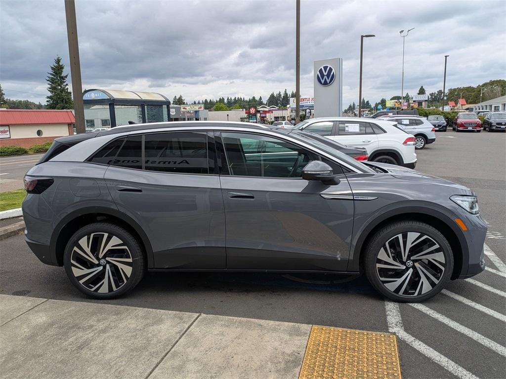 new 2025 Volkswagen ID.4 car