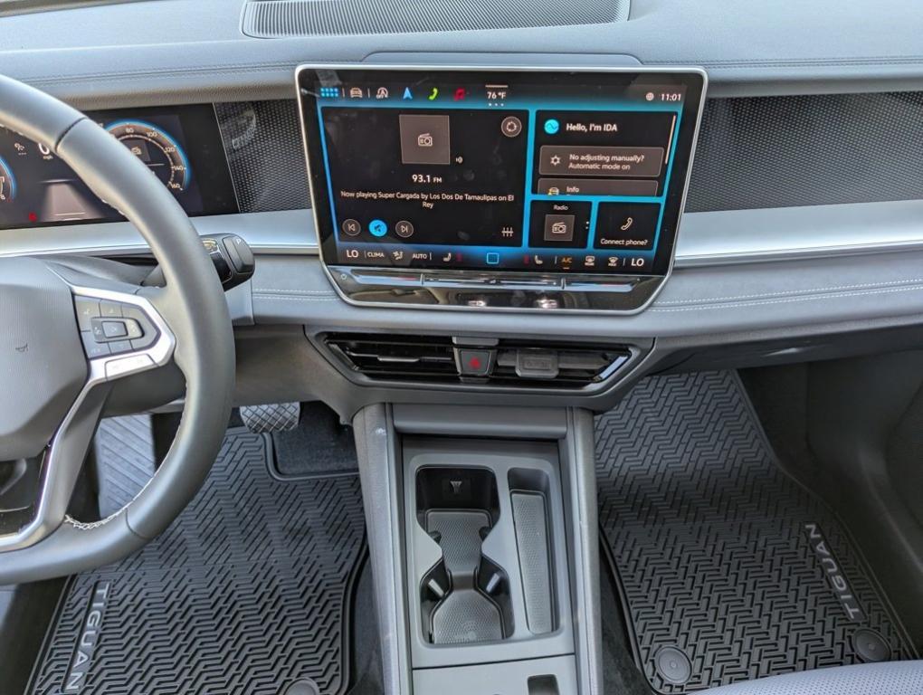 new 2025 Volkswagen Tiguan car, priced at $35,030