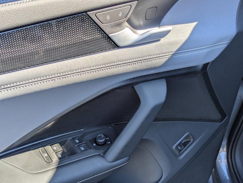 new 2025 Volkswagen Tiguan car, priced at $35,030