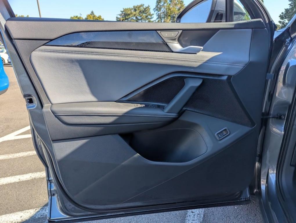 new 2025 Volkswagen Tiguan car, priced at $35,030