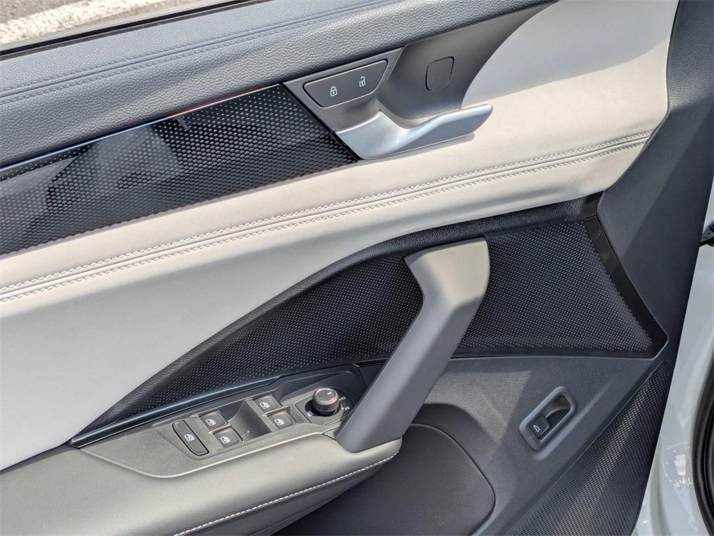 new 2025 Volkswagen Tiguan car, priced at $32,231