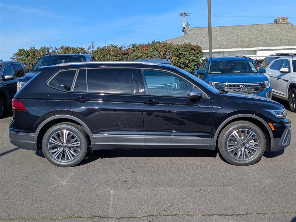 new 2024 Volkswagen Tiguan car