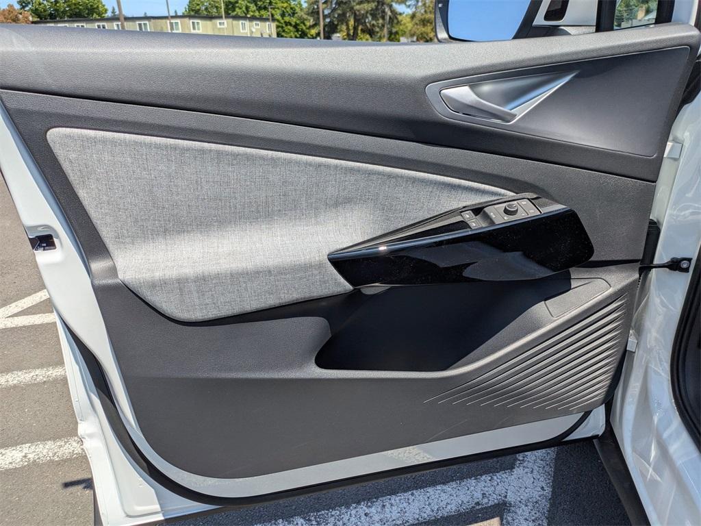 new 2025 Volkswagen ID.4 car