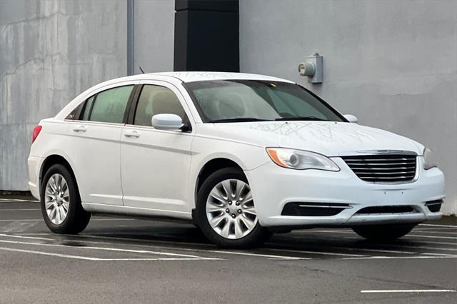 used 2014 Chrysler 200 car, priced at $6,495