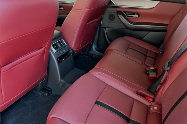 new 2025 Mazda CX-70 PHEV car, priced at $59,213