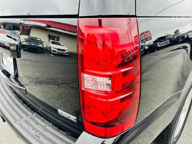 used 2008 Chevrolet Suburban car, priced at $11,995